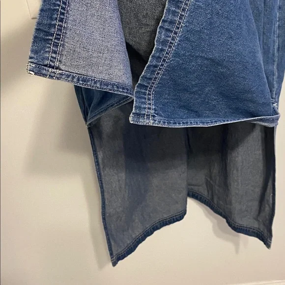 Denim Sleeveless Dress with Pockets, splits on both sides, nice shape - Picture 4 of 7